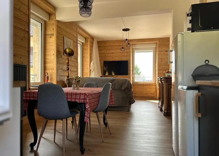 Gîte 3 étoiles L\'apparté de G au calme avec balcon et parking privé