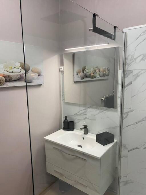 3 étoiles L'apparté De G Au Calme Avec Balcon Et Parking Privé *